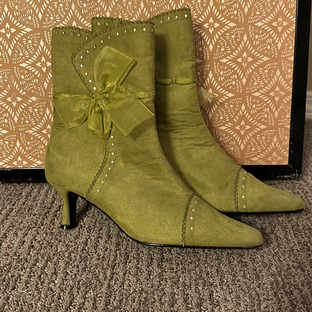 Amanda green mid-calf boots